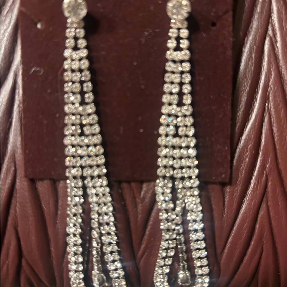 Elegant Silver Crystal Drop Earrings